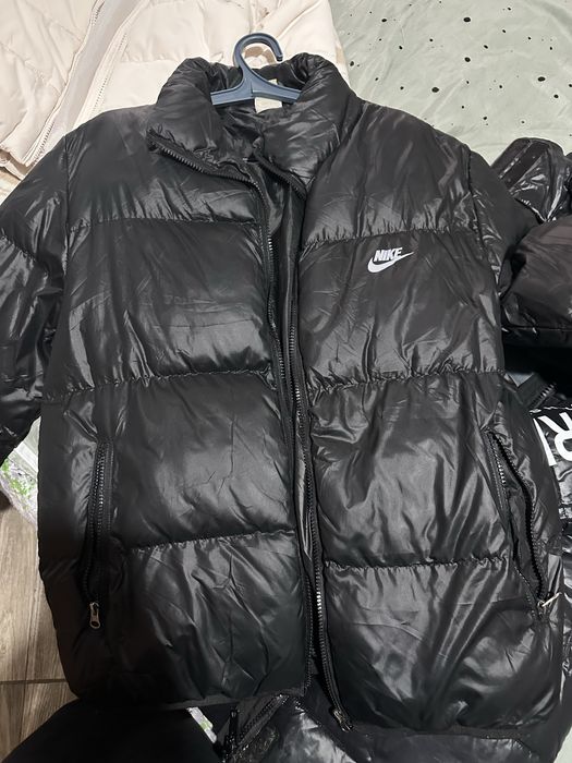 Продам пуховики и куртки б/у в хорошем состоянии!