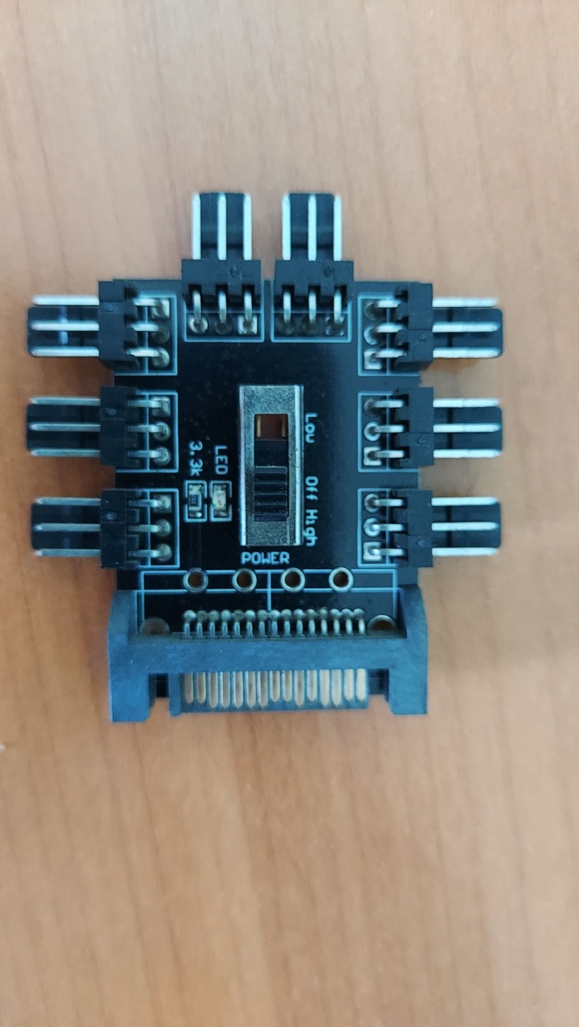 Fan controller / hub