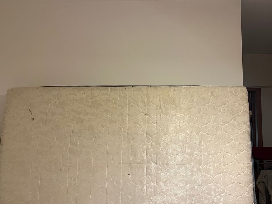 Матрас отдам, не новый, 180 * 200 размер