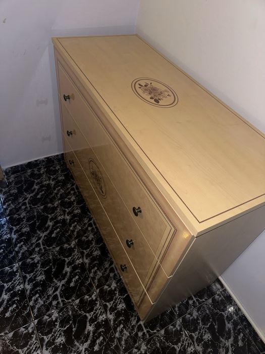 Comoda  in stare foarte buna