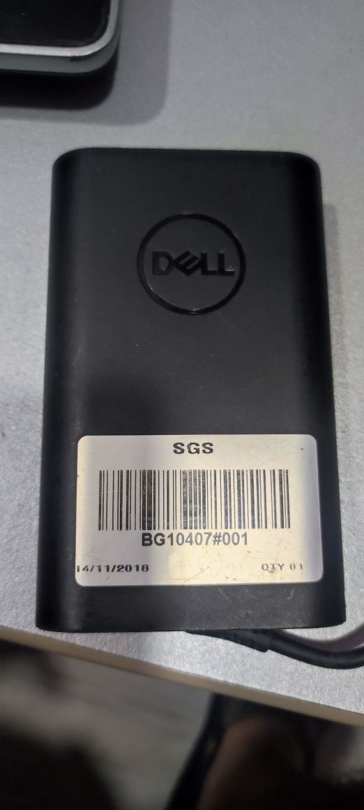 Лаптоп DELL E6420 с Windows 10 PRO.