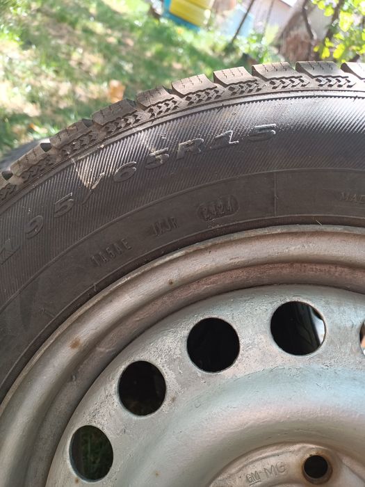 Зимни гуми 195/65R15
