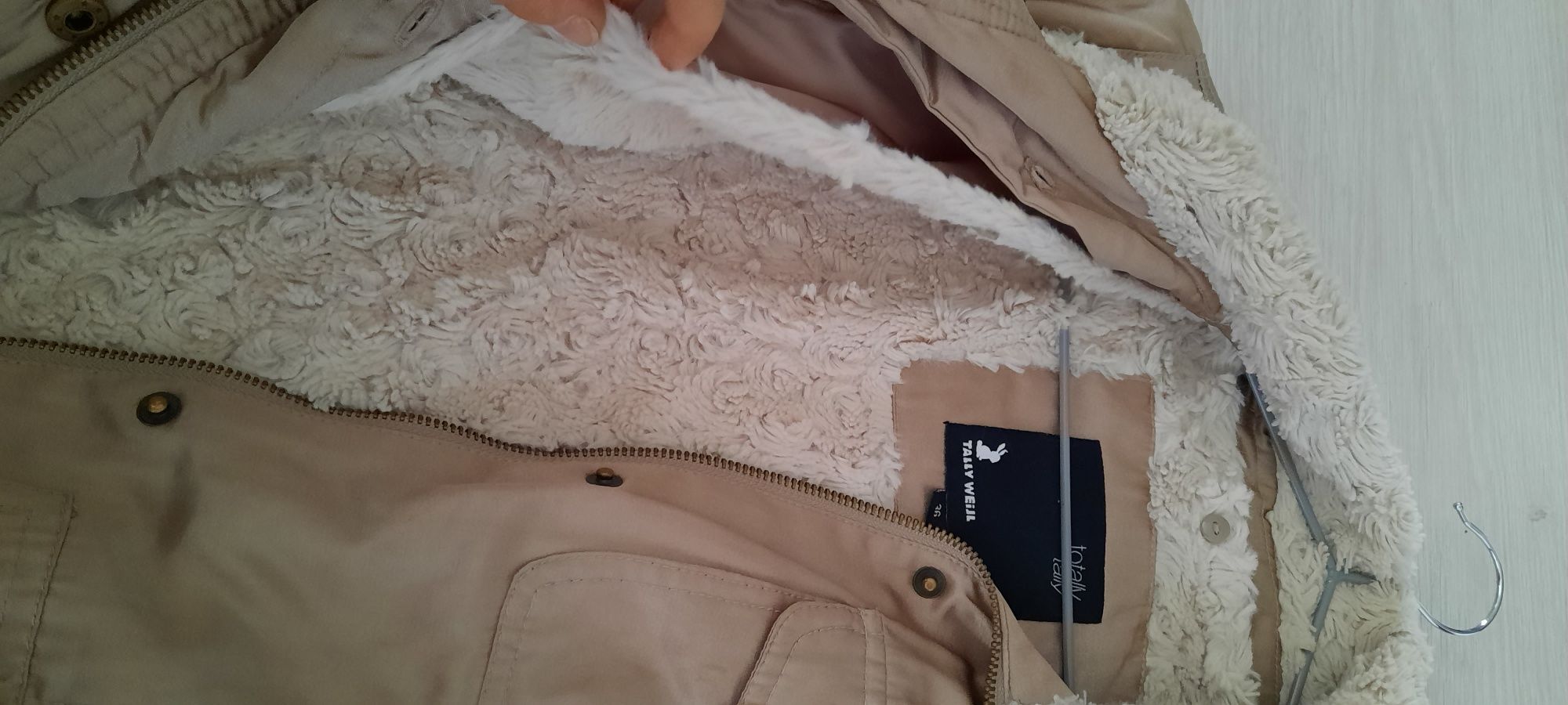 Geaca imblanita crem/bej dama S 36-38
