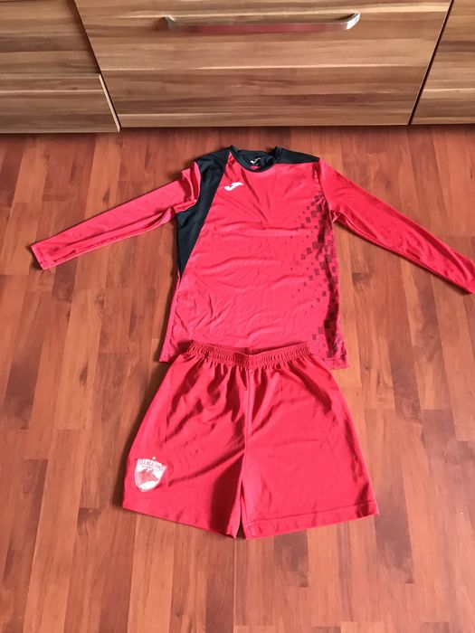 Echipament fotbal Dinamo din trei piese marimea S