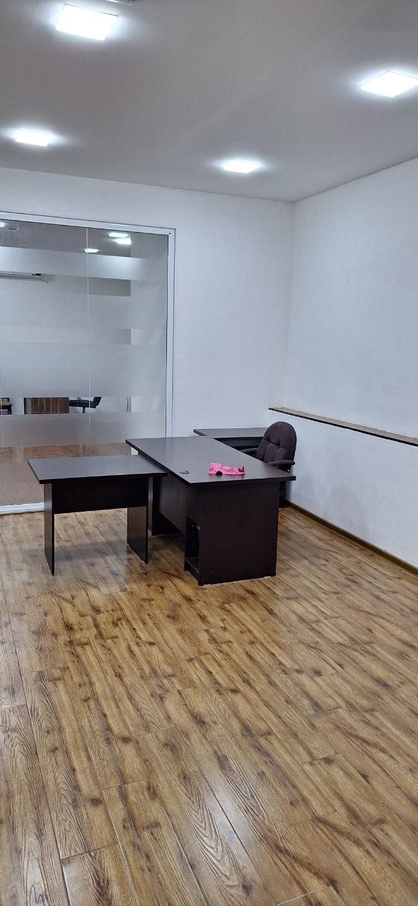Срочно Офис 80м2 в центре по улице Нукус ориентир Макро