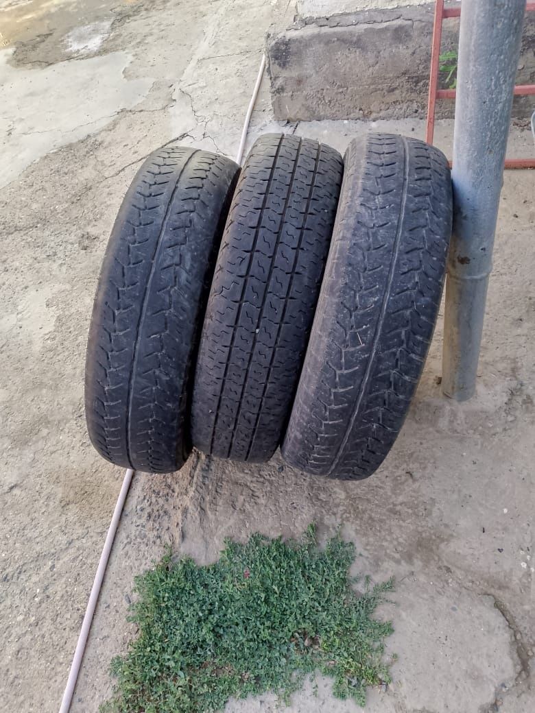 Продам б/у шины.