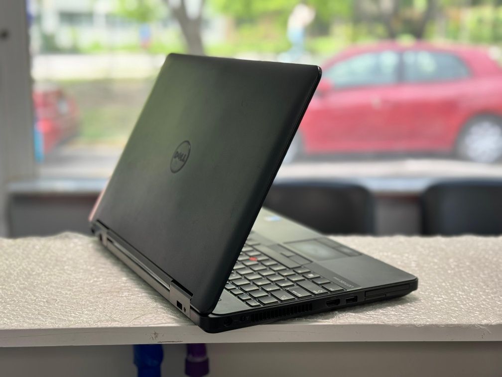 Laptop dell e5540, intel i5 gen.4, 8gb ram, ssd 128 gb, baterie noua