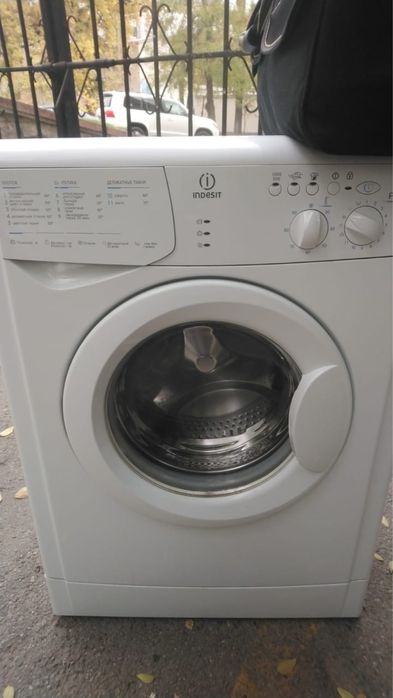 Стиральная машина indesit