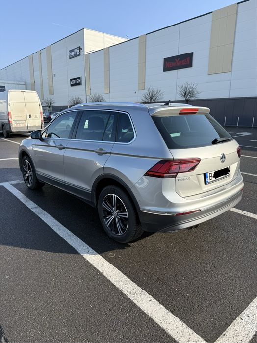 Volkswagen Tiguan Highline 2.0 TDI, 190 CP 4Motion DSG, pachet premium