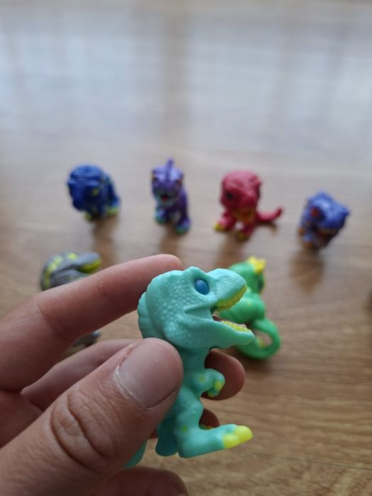 Set de 16 dinozauri -colecție completă