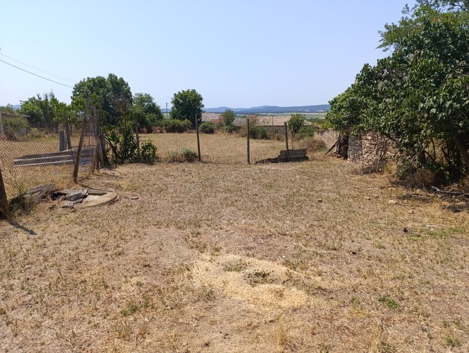 Продавам къща с двор в с.Момино , обл. Хасково