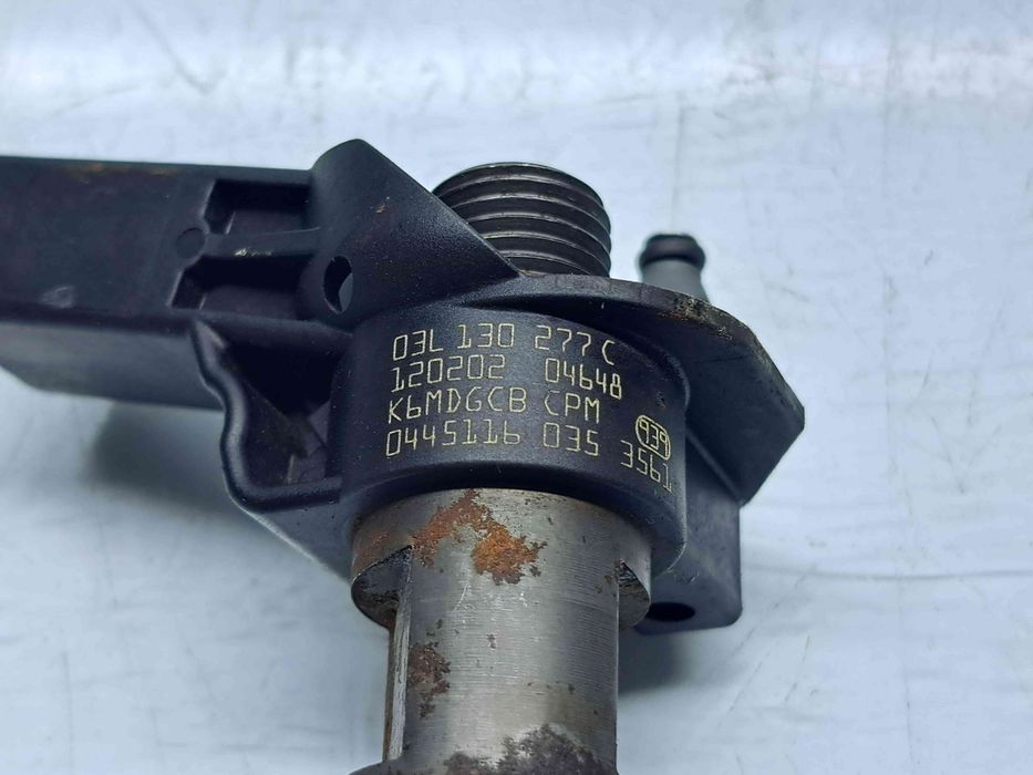 Injector Volkswagen Transporter 5 Facelift [Fabr 2004-2013] 03L130277C