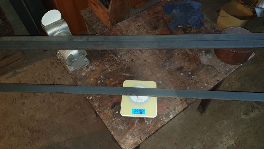 Vând platbandă de 50mm ×4mm.