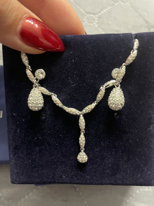Колие и обеци swarovski