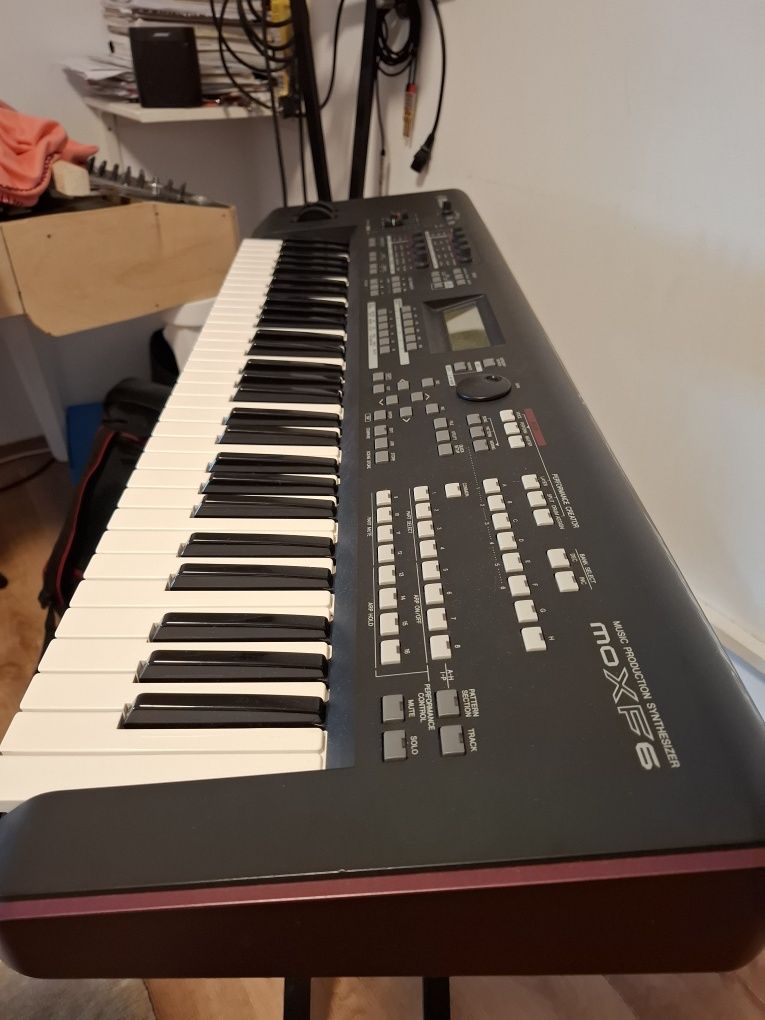 Vand Yamaha MOXF6