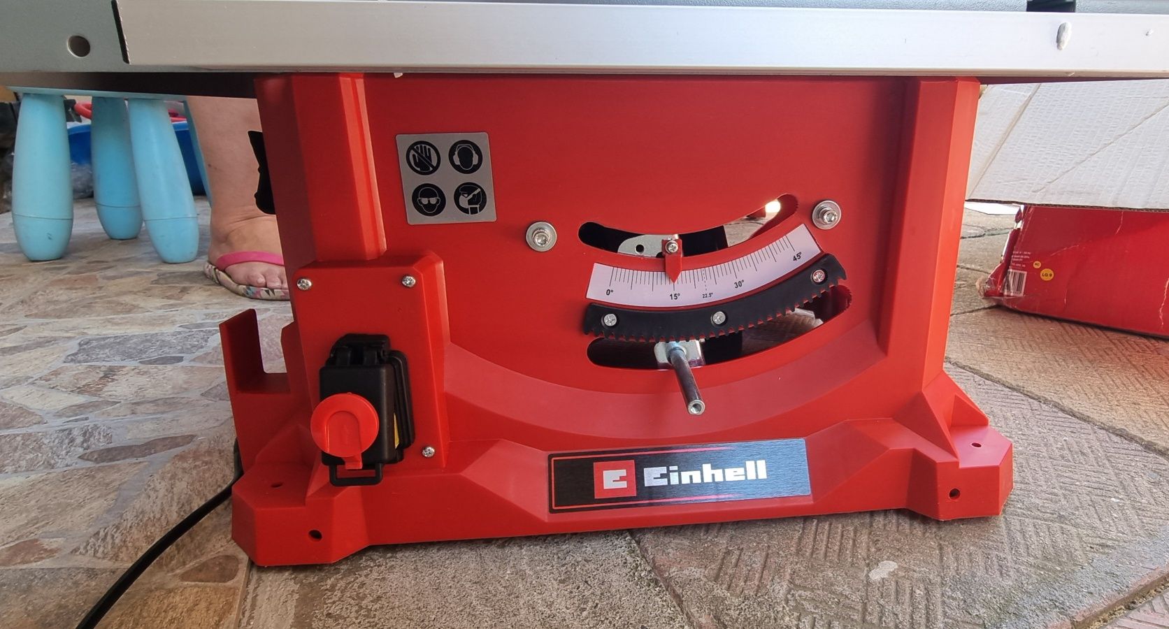 Стационарен цирколяр Einhell Tc Ts 254U 2200w