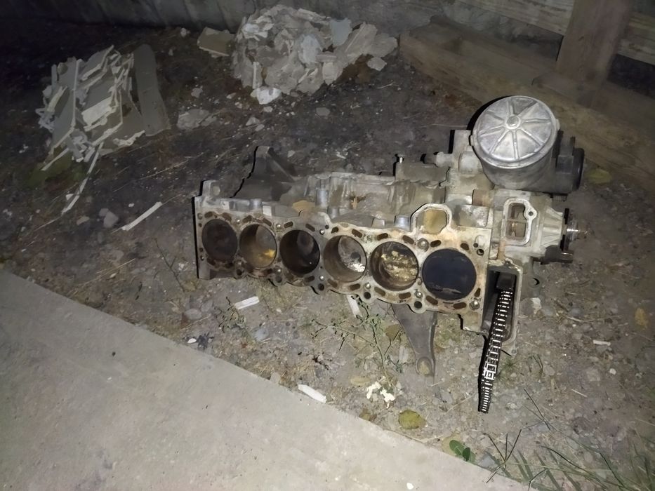 Продам блок БМВ М54 без головка