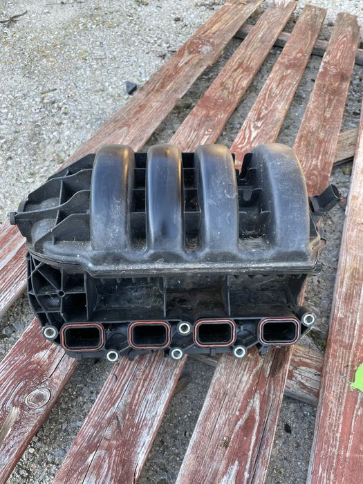 Всмукателен колектор за VW Golf 5 1.6fsi 115k.c