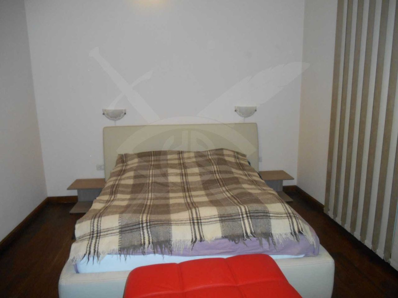 Дава се под наем Тристаен апартамент в Варна, ВИНС - 100 кв.м за 700 € - Снимка #4