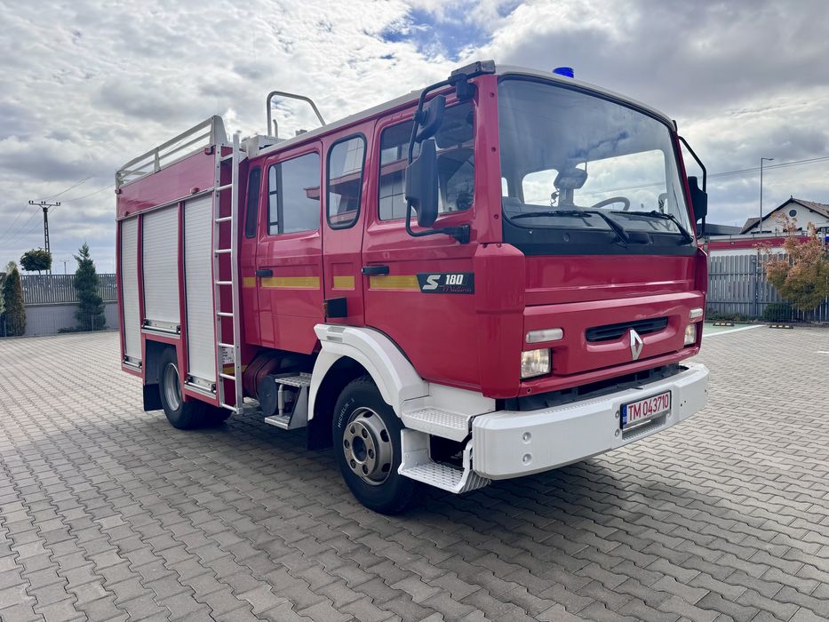 Masina de pompieri Renault Midlum 180, inmatriculata si echipata