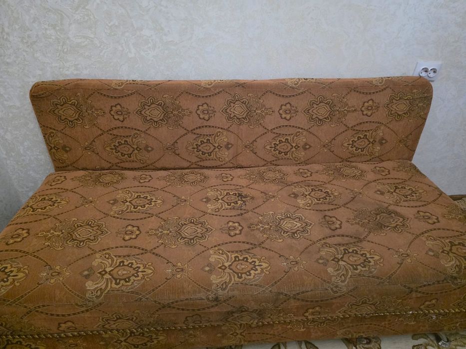 Продаю диван в хорошем состоянии