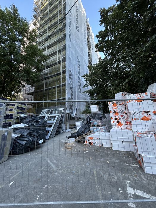 Apartament de vânzare.(Zona Berceni-Piața Sudului)