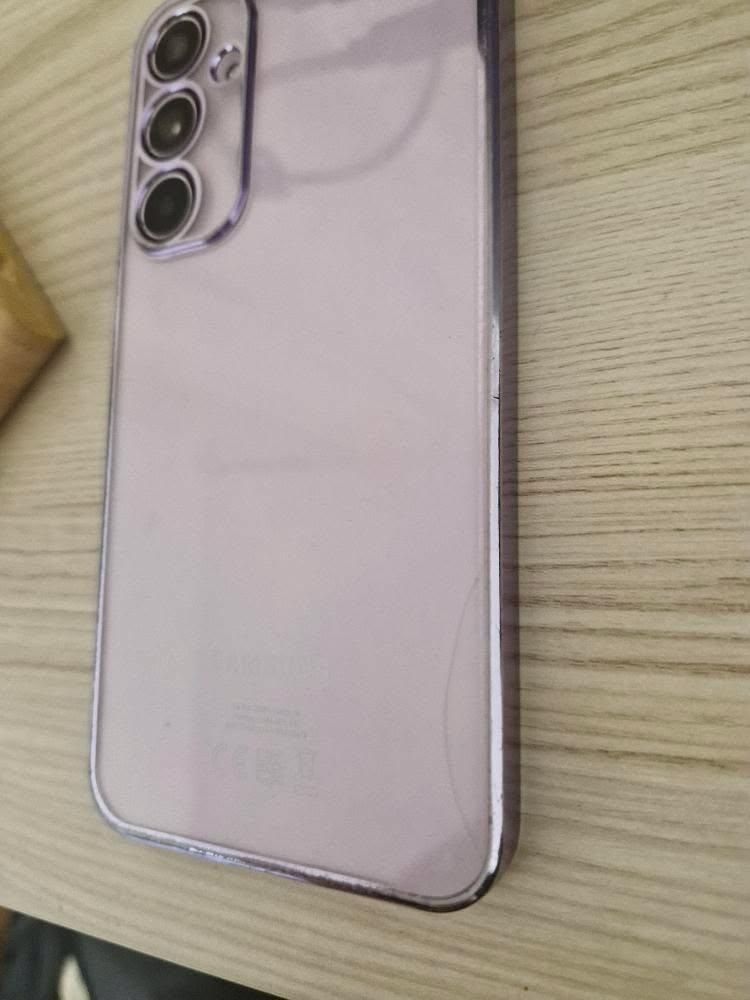 Продавам Samsung A55 Lilac