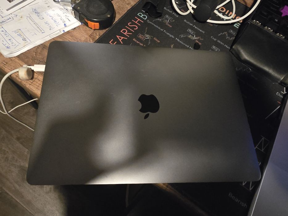 Macbook Pro 2019, 13 inch, 2,4 Ghz i5, 16GB RAM, 500GB