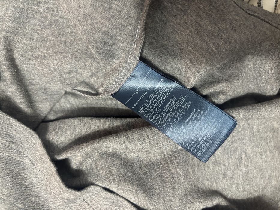 V neck tommy hilfiger