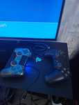 PS4 PRO + 2 Dualshock Controllers