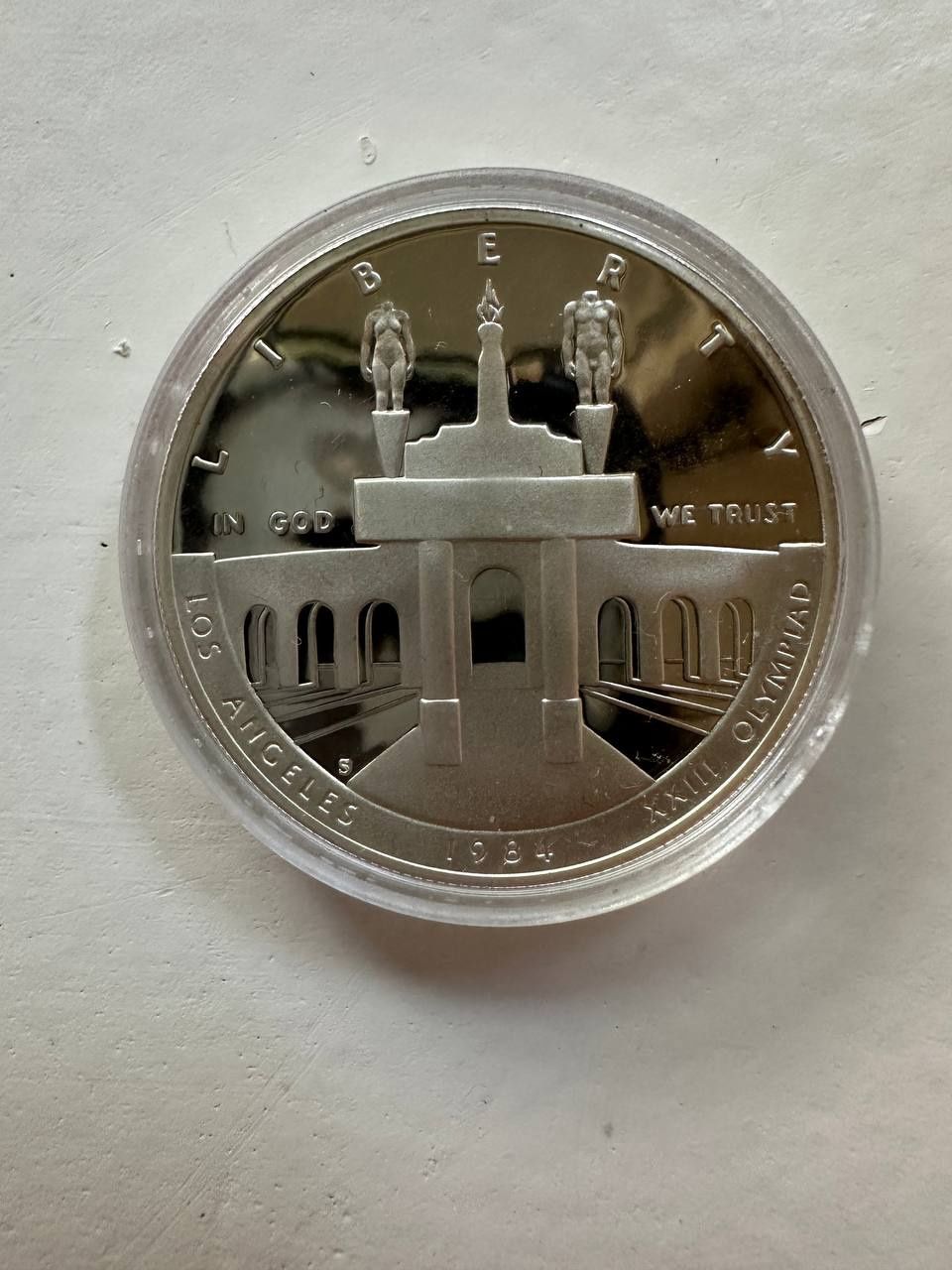 Монета 1$ Америка