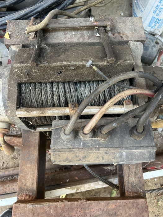 Продавам Електрическа лебедка 13500LBS