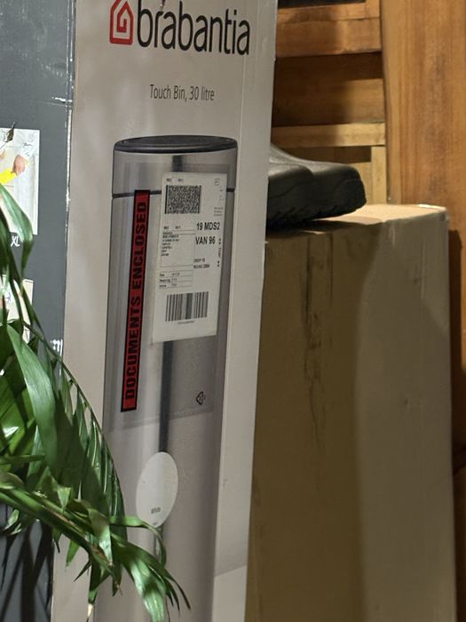 кош за смет Brabantia Touch Bin с вместимост 30 литра