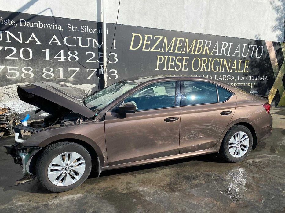 dezmembrez skoda octavia 4 , 1.5i cod motor DCPA cod culoare H8Z