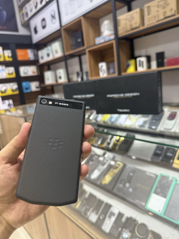 Black berry PorsChe Design новый пачка