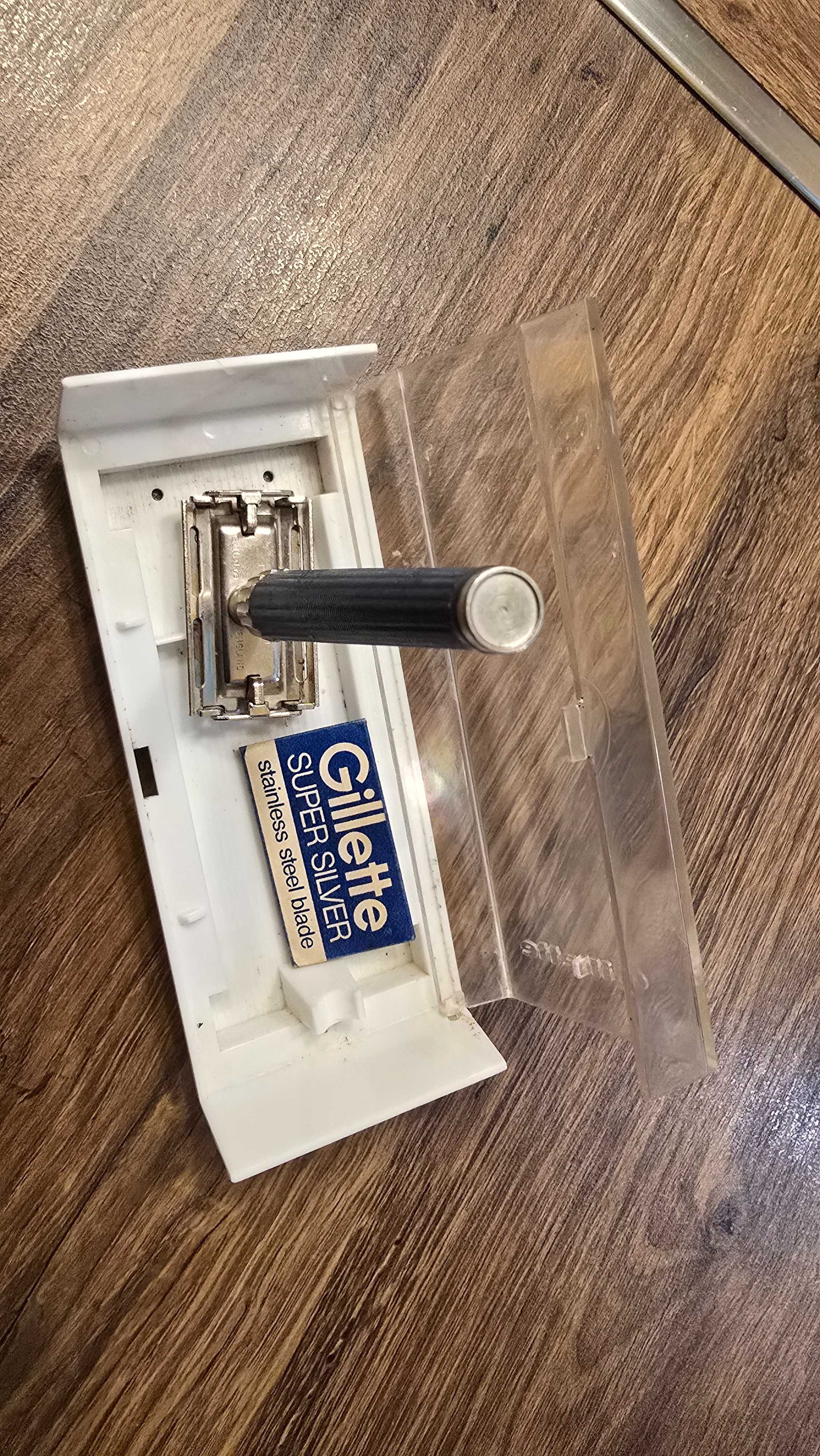 Самобръсначка Gillette Knack  2 бр.