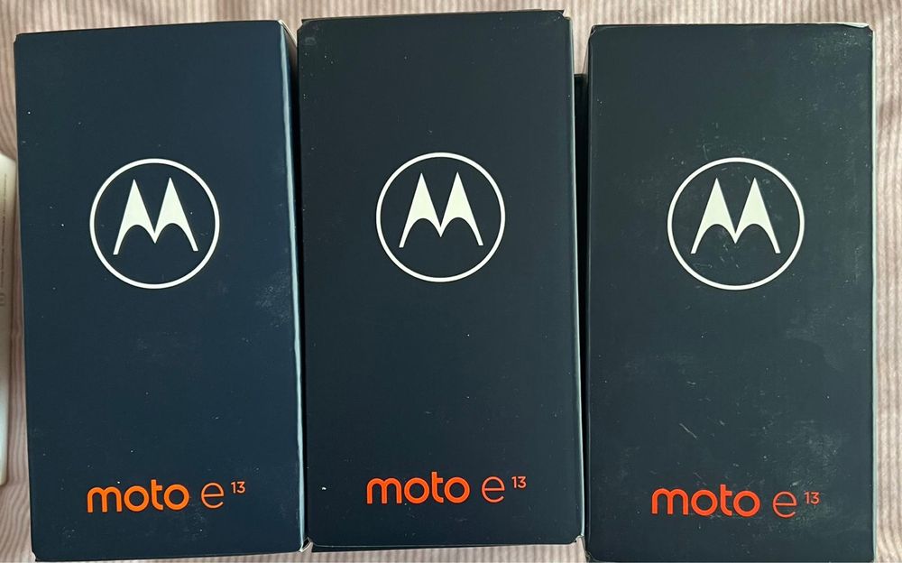 Motorola E13, 64GB, nou in cutie liber de retea