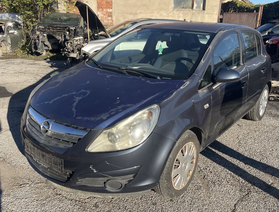 Opel corsa d 1.2 i на части