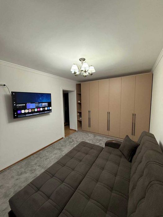 Сдается в аренду 1/2/5 Шато Руставели 35 Центр рядом кафе B&B г.Россия