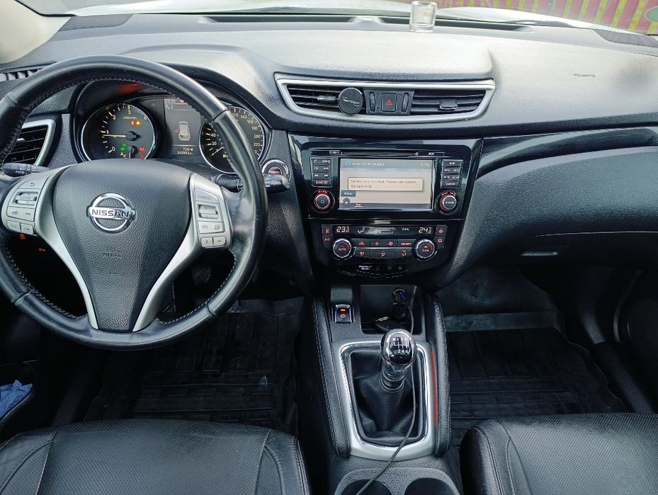 Nissan Qashqai 1.6 dCi Tekna / 2014 – Full Option / Cameră 360° / Navi