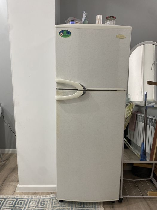 Продам срочно холодильник