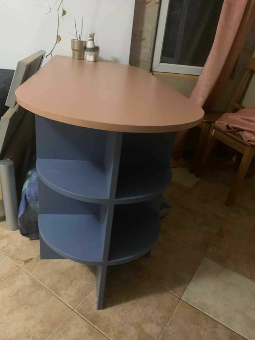 бюро, нощни шкафчета - 2 брой чам, 1 брой тъмно червено,