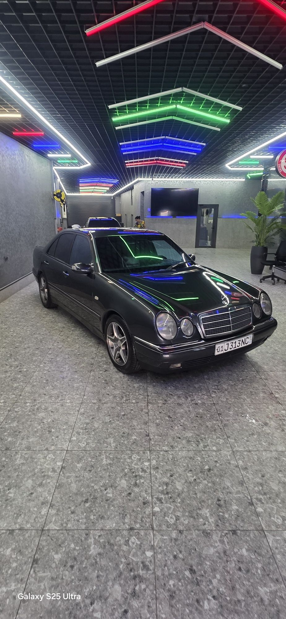 Mercedes w210 sotiladi