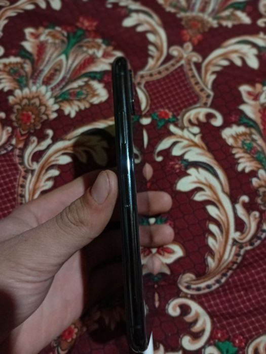 I phone xs  64GB qora
