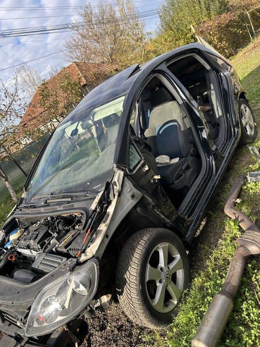 Vand/dezmembrez golf 5 plus