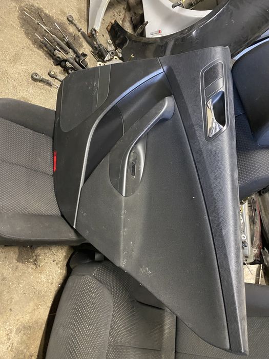 Кори врати Пасат б6,7 предни и задни