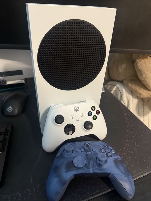 Xbox Series S 512GB + 2 Controllere (Rezervat)