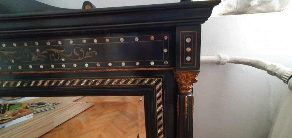 Oglindă veche baroc,  lemn masiv pictat manual – piesă unica