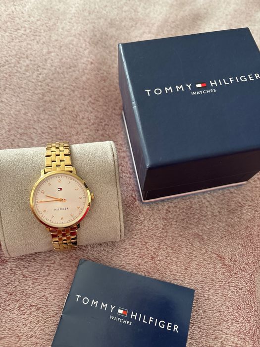 Дамски часовник - Tommy Hilfiger