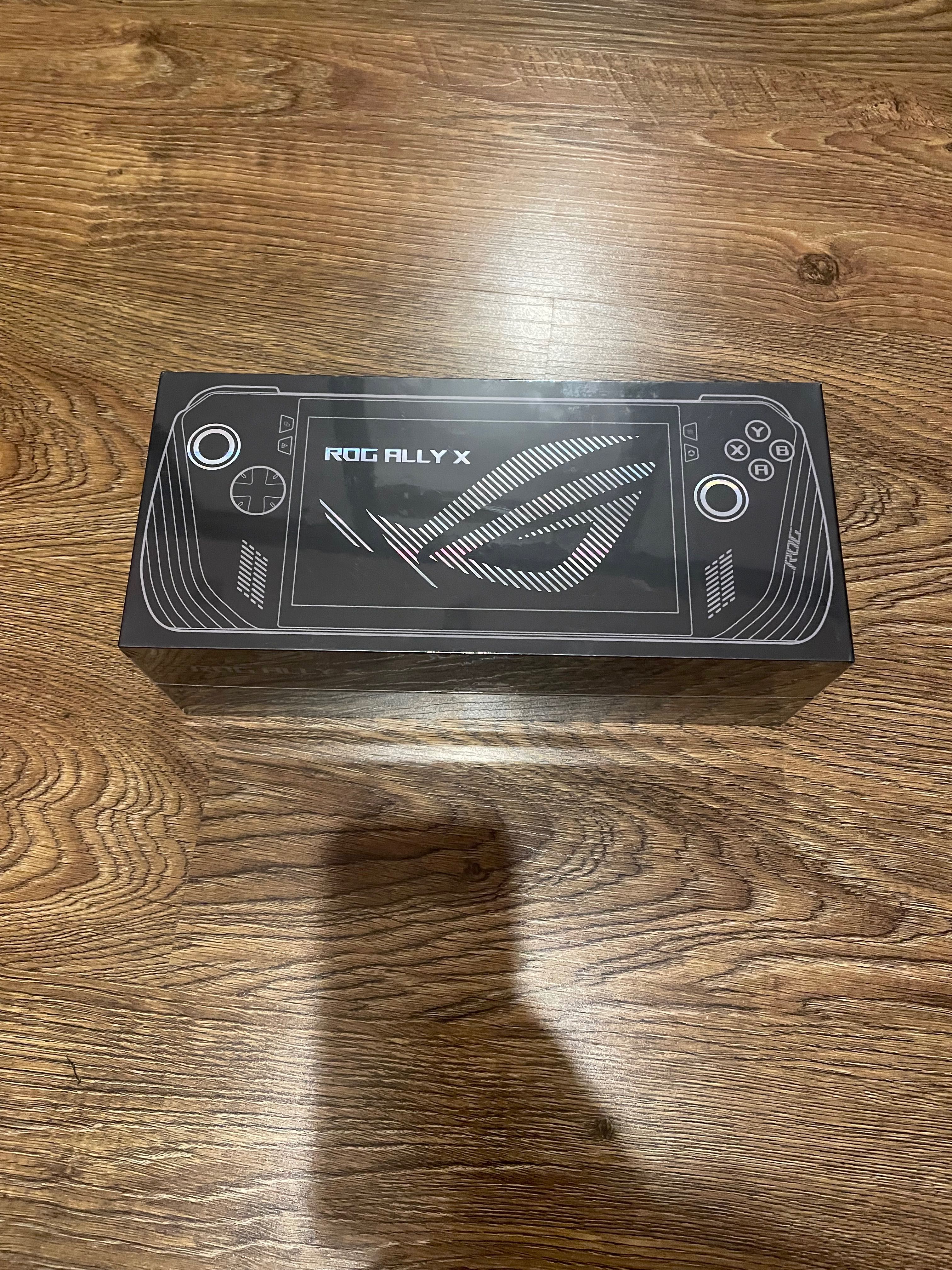 Asus Rog ally X (Z1 extreme, 24gb /1 tb)